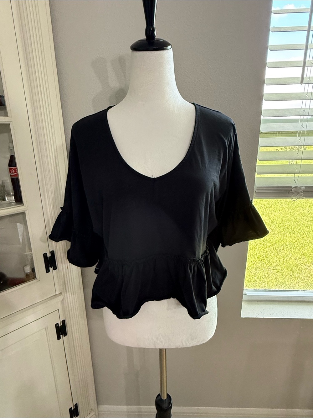Francesca's Collections Black V-Neck Ruffle Cotton Blouse